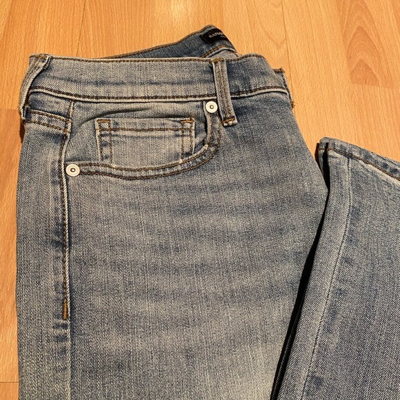 Like *Brand New* Banana Republic Girlfriend Jeans - Picture 3 of 7